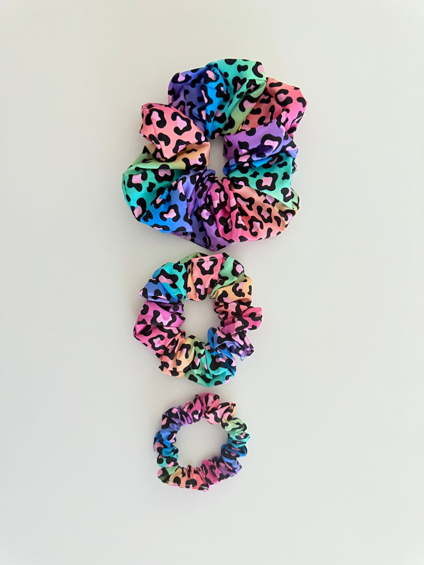 SCRUNCHIE | RAINBOW LEOPARD