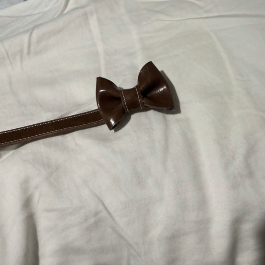 ADJUSTABLE BOW BELT |  BROWN LUSTRE FAUX LEATHER
