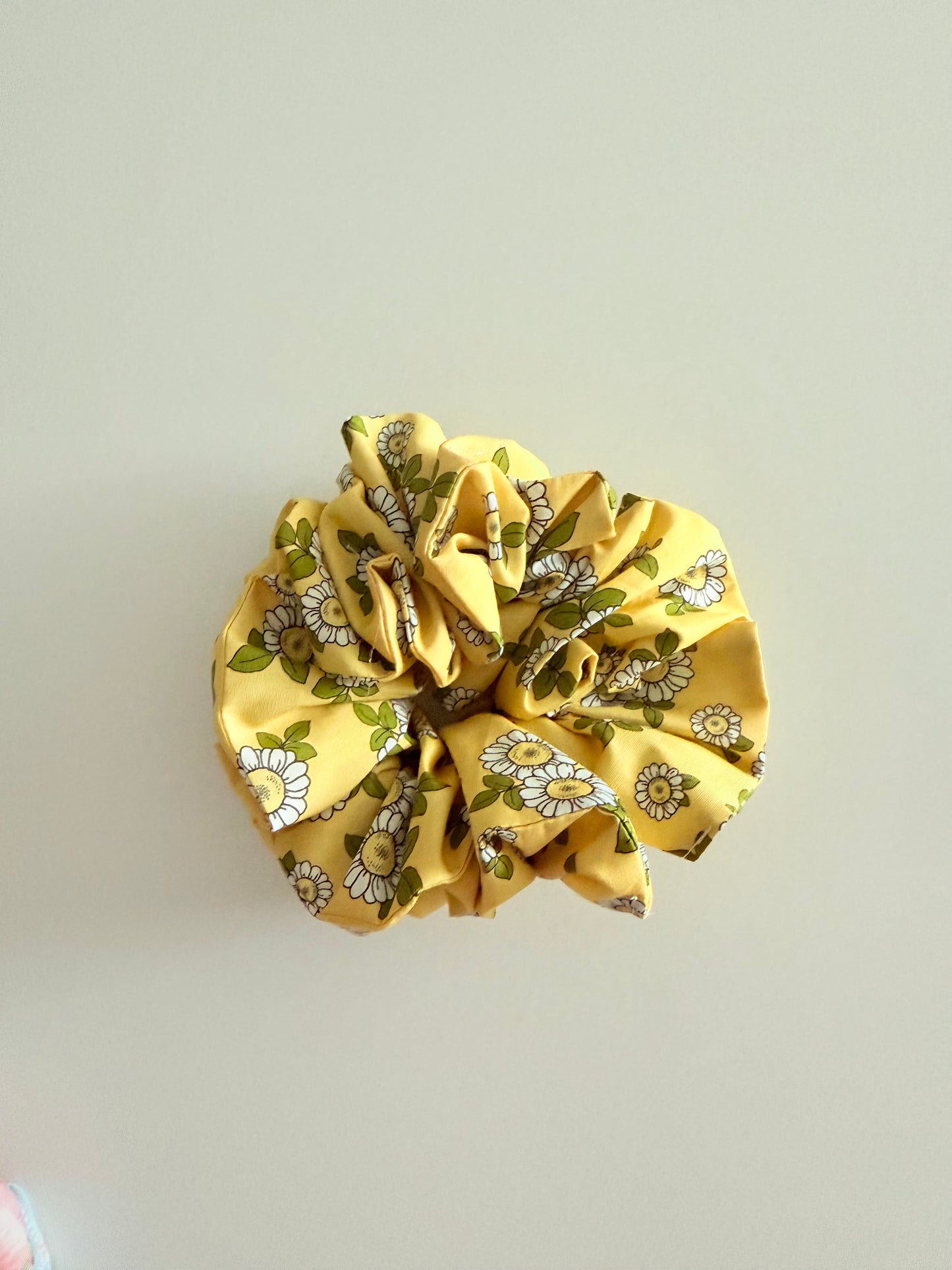 SCRUNCHIE | EVIE FLORAL