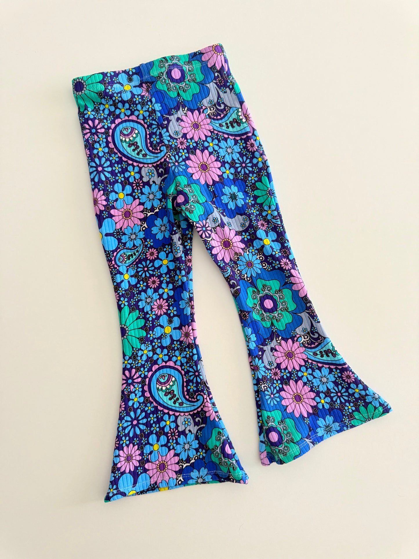 FLARES | LILY