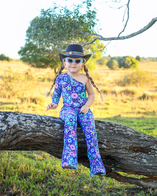 FLARES | LILY