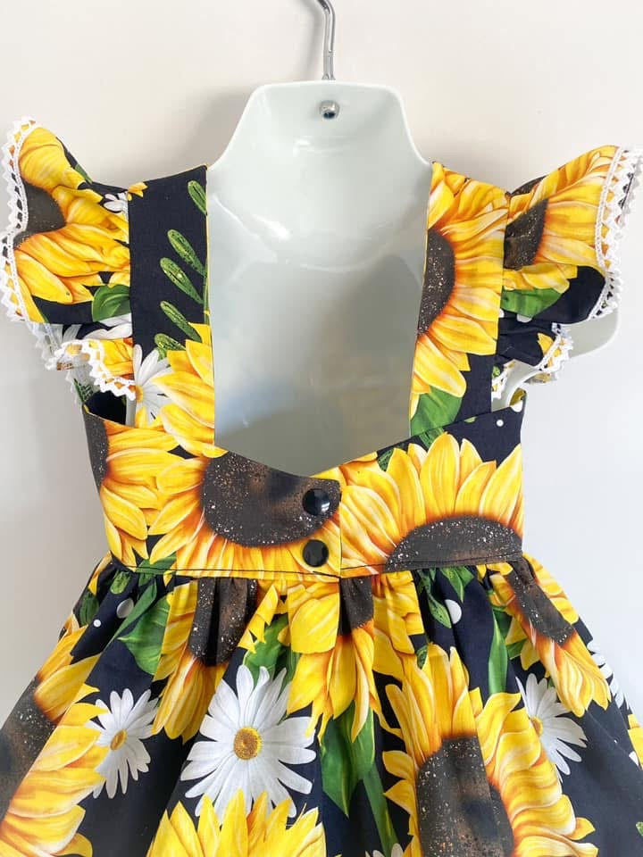 Bodice ruffles (with lace add on extra) 
