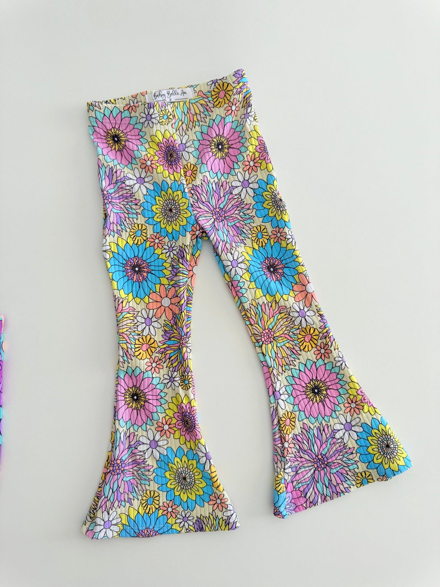 FLARES | AINSLEY