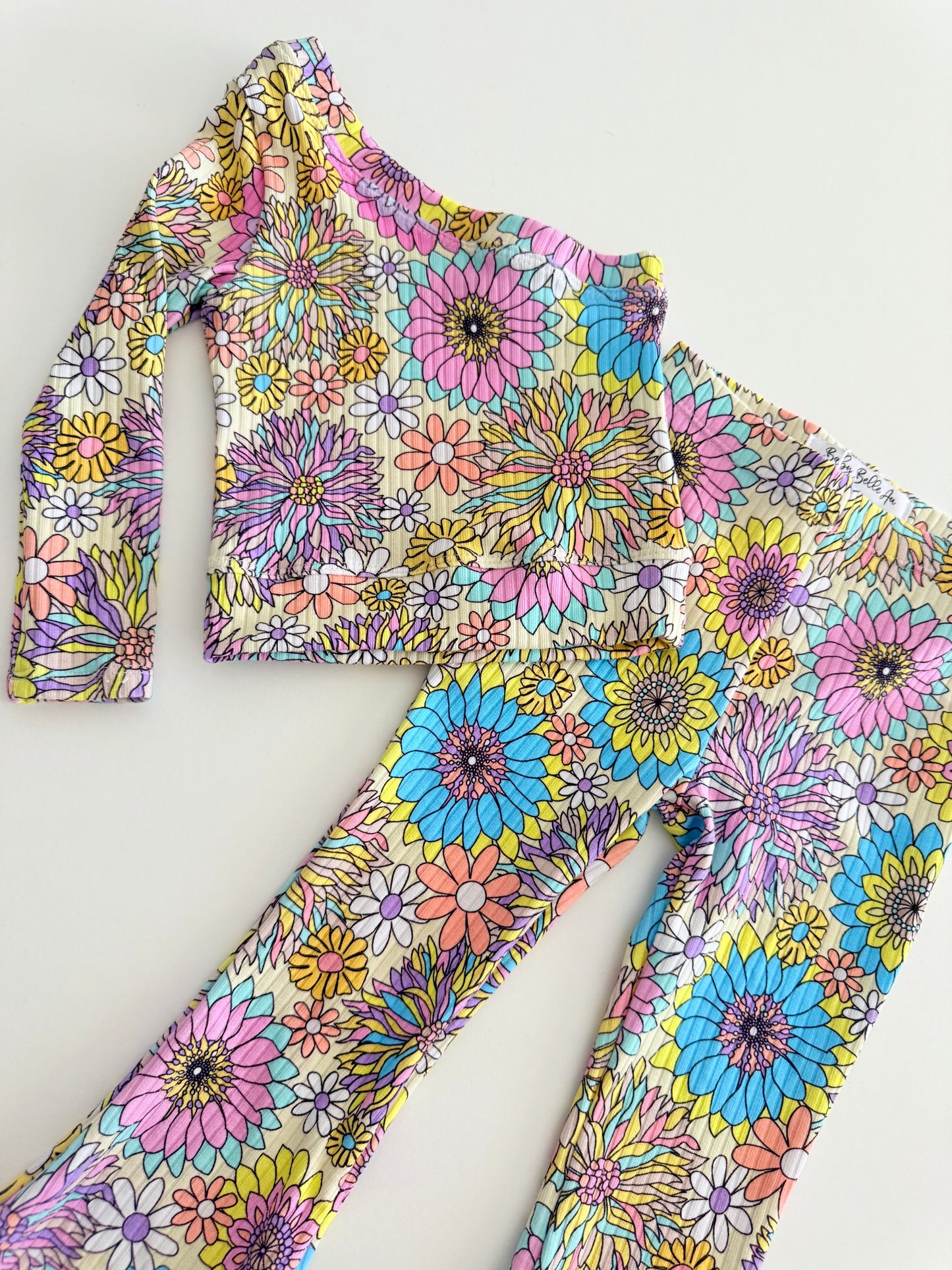 FLARES | AINSLEY