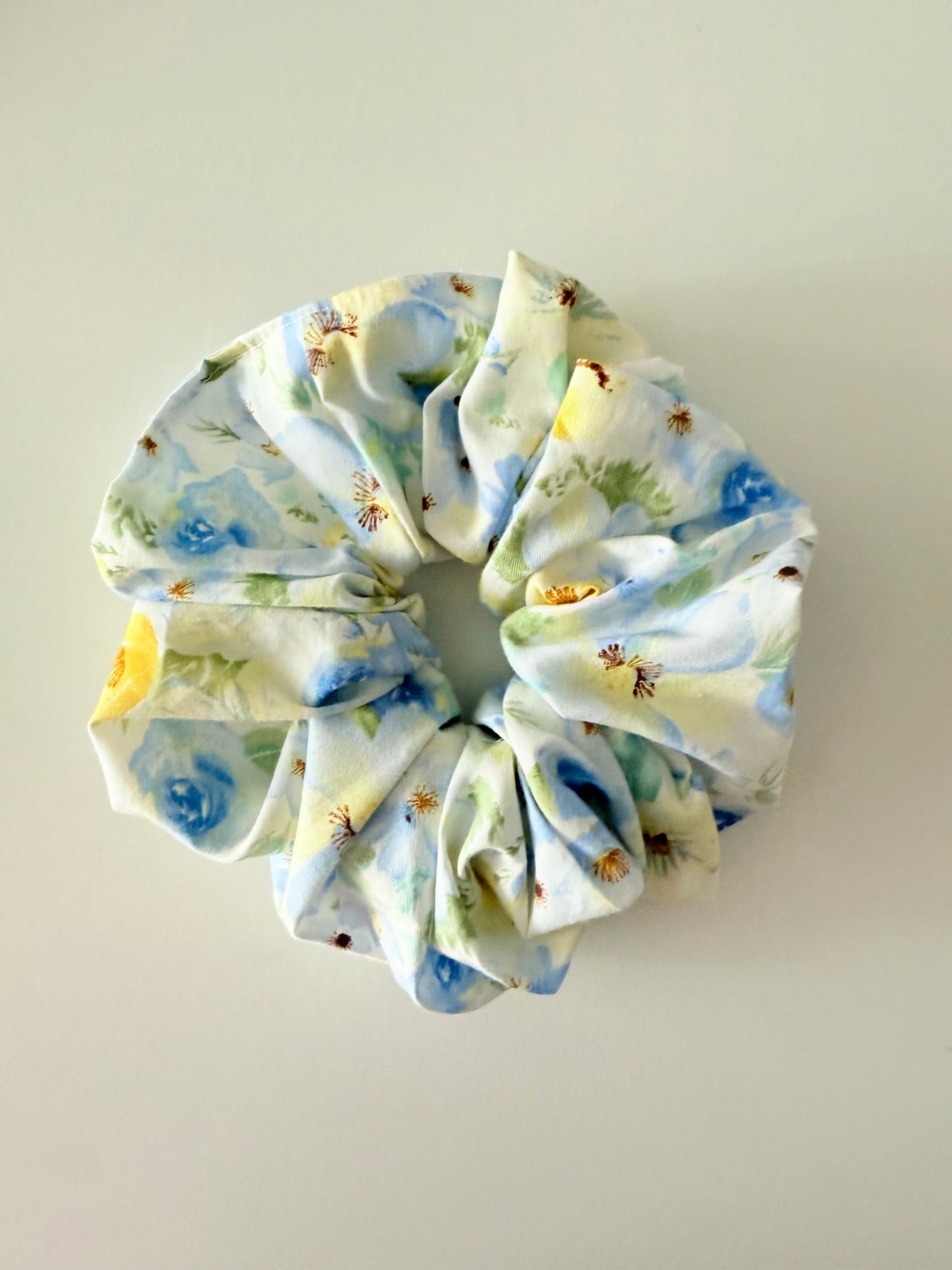SCRUNCHIE | ALLY