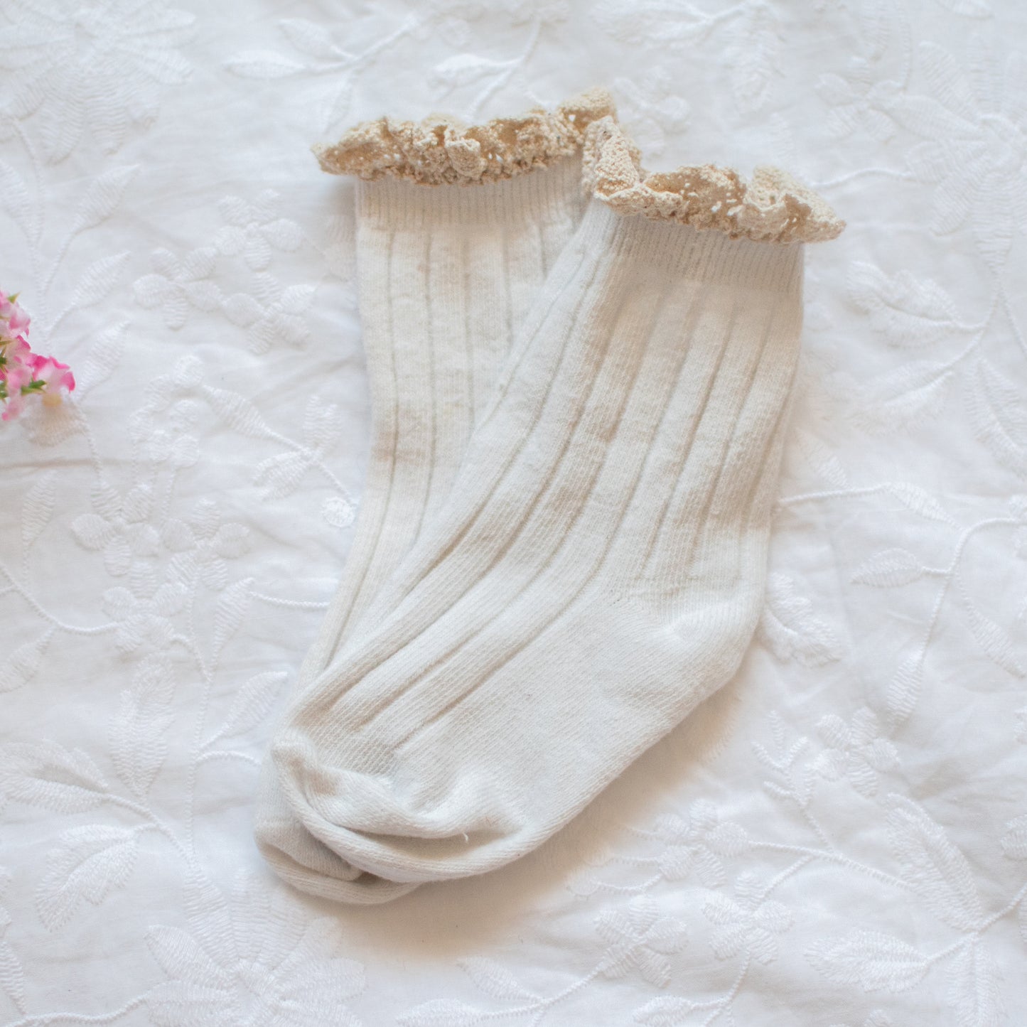 ANKLE RUFFLE SOCKS | WHITE